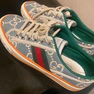 Authentic Gucci shoes size 6
